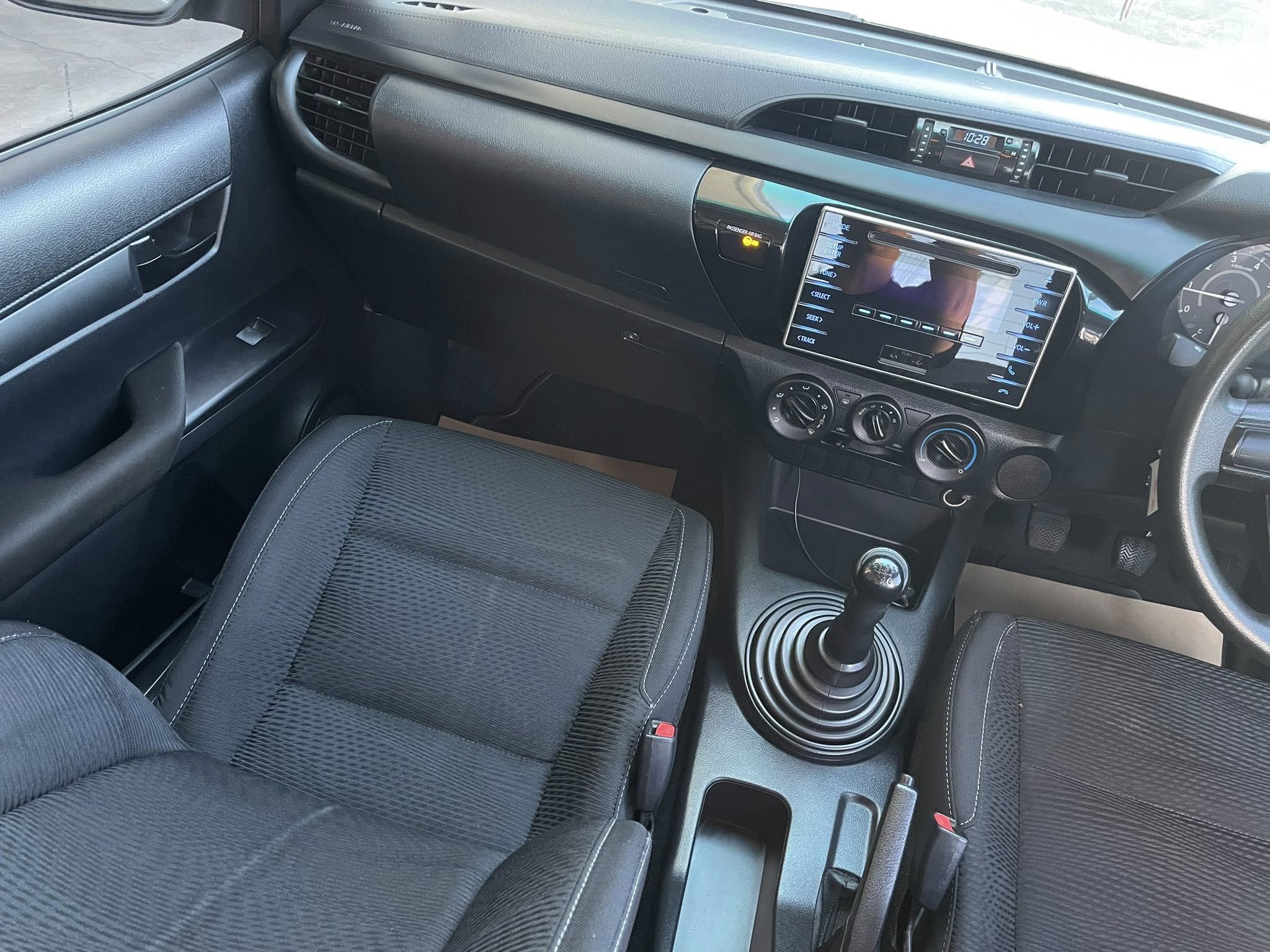 Toyota Hilux Revo 2.4 ZEdition J Plus Smart Cab เกียร์ธรรมดา ปี 2563