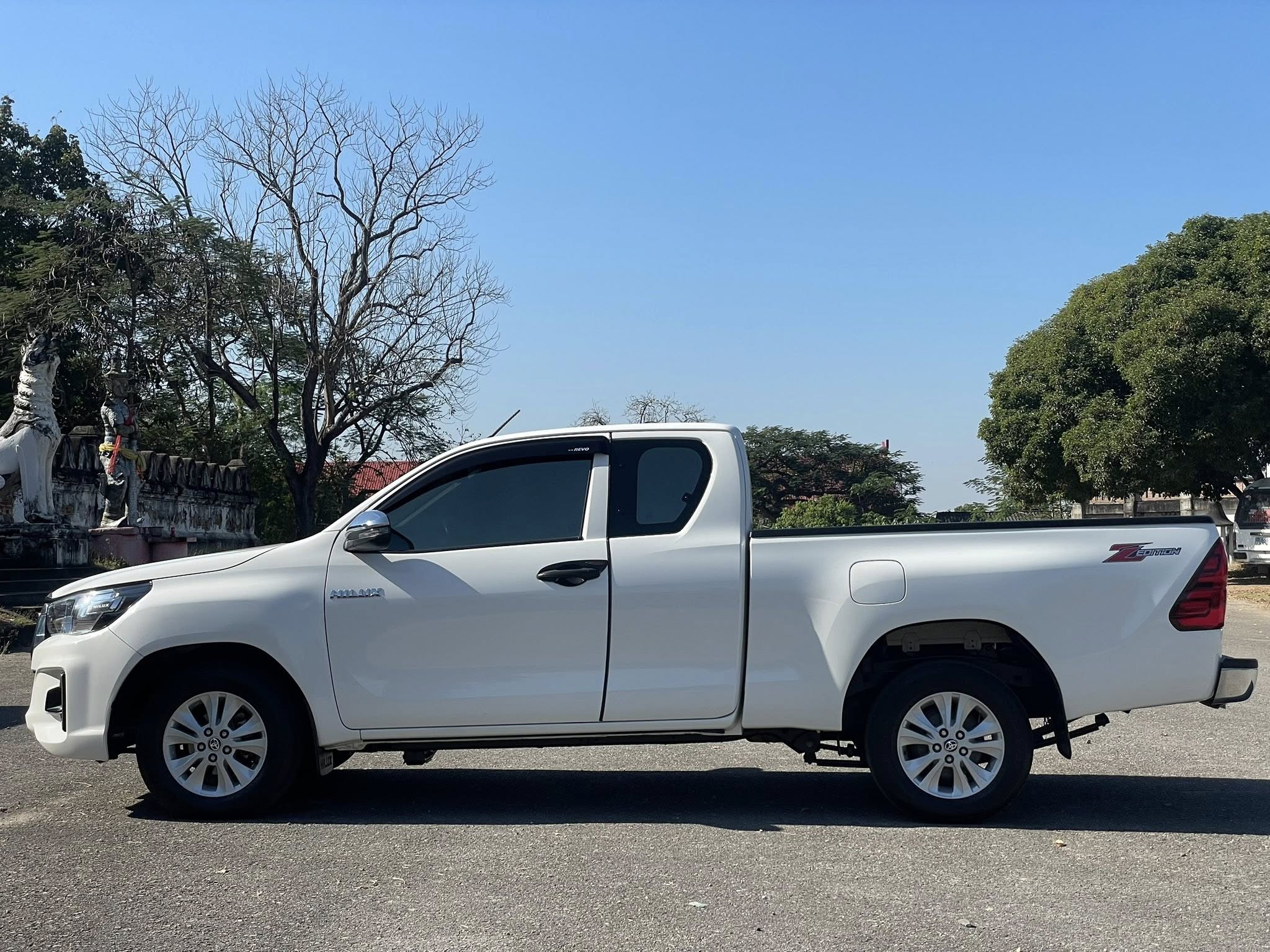 Toyota Hilux Revo 2.4 ZEdition J Plus Smart Cab เกียร์ธรรมดา ปี 2563