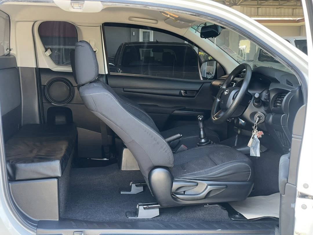Toyota Hilux Revo 2.4 ZEdition J Plus Smart Cab เกียร์ธรรมดา ปี 2563
