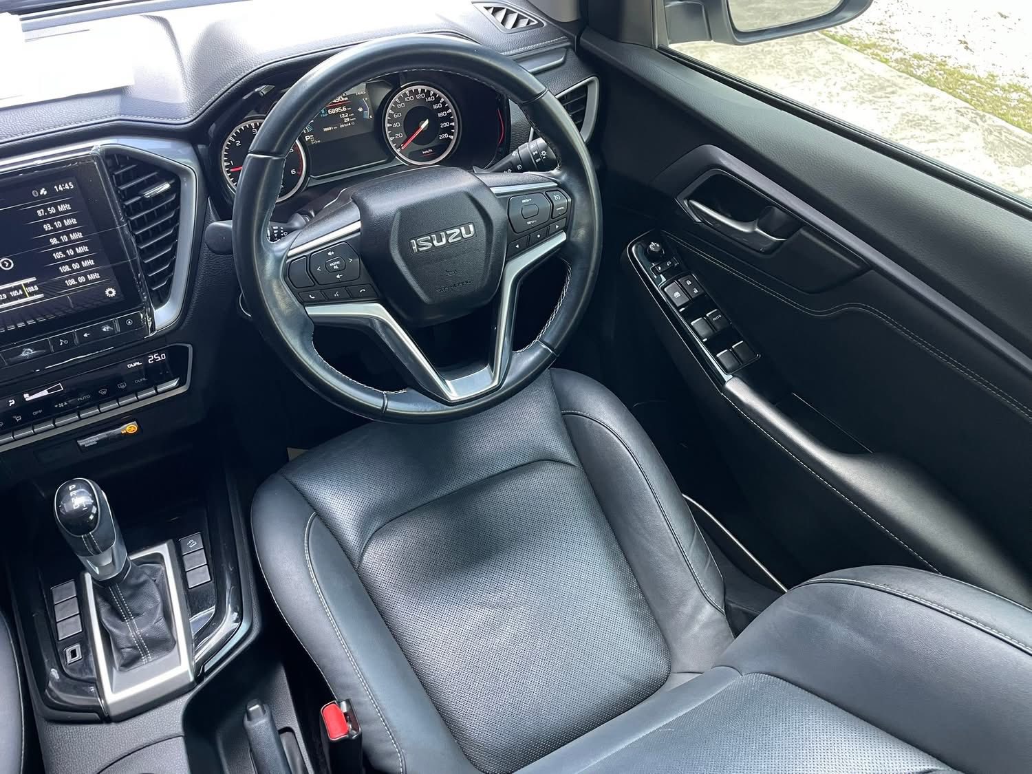 ISUZU D-MAX 1.9 ZP HI-LANDER 4 ประตู ตัวท็อป ปี 2021