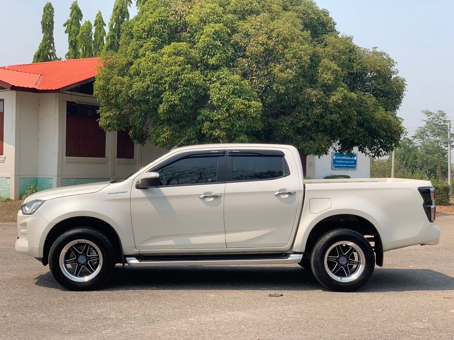 ISUZU D-MAX 1.9 ZP HI-LANDER 4 ประตู ตัวท็อป ปี 2021