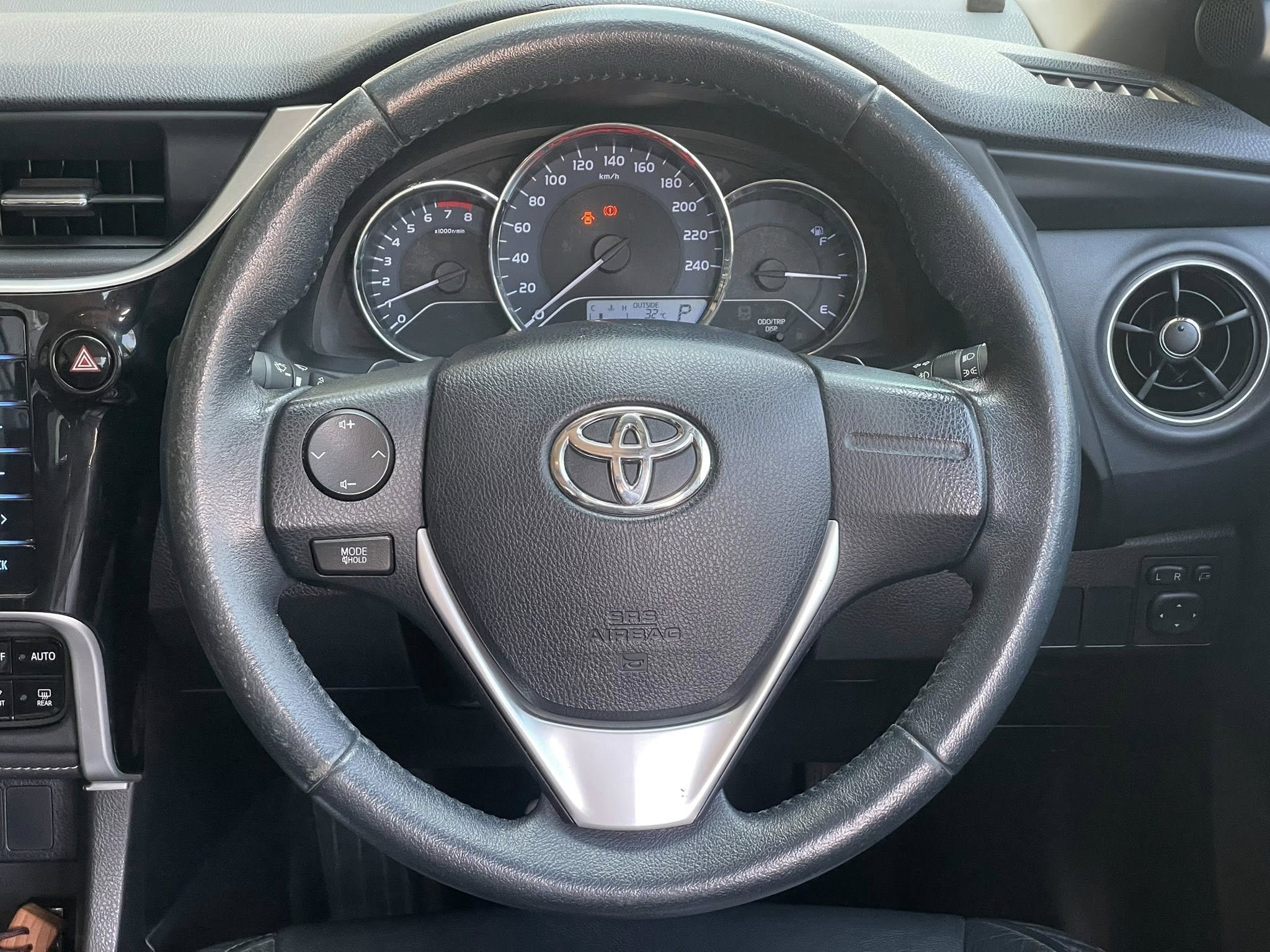 Toyota Altis 1.8 ESport เกียร์ออโต้ ปี 2018