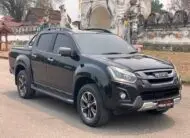 อีซูซุ ดีแมกซ์ 3.0 V-Cross 4WD เกียร์ออโต้ ปี 2017