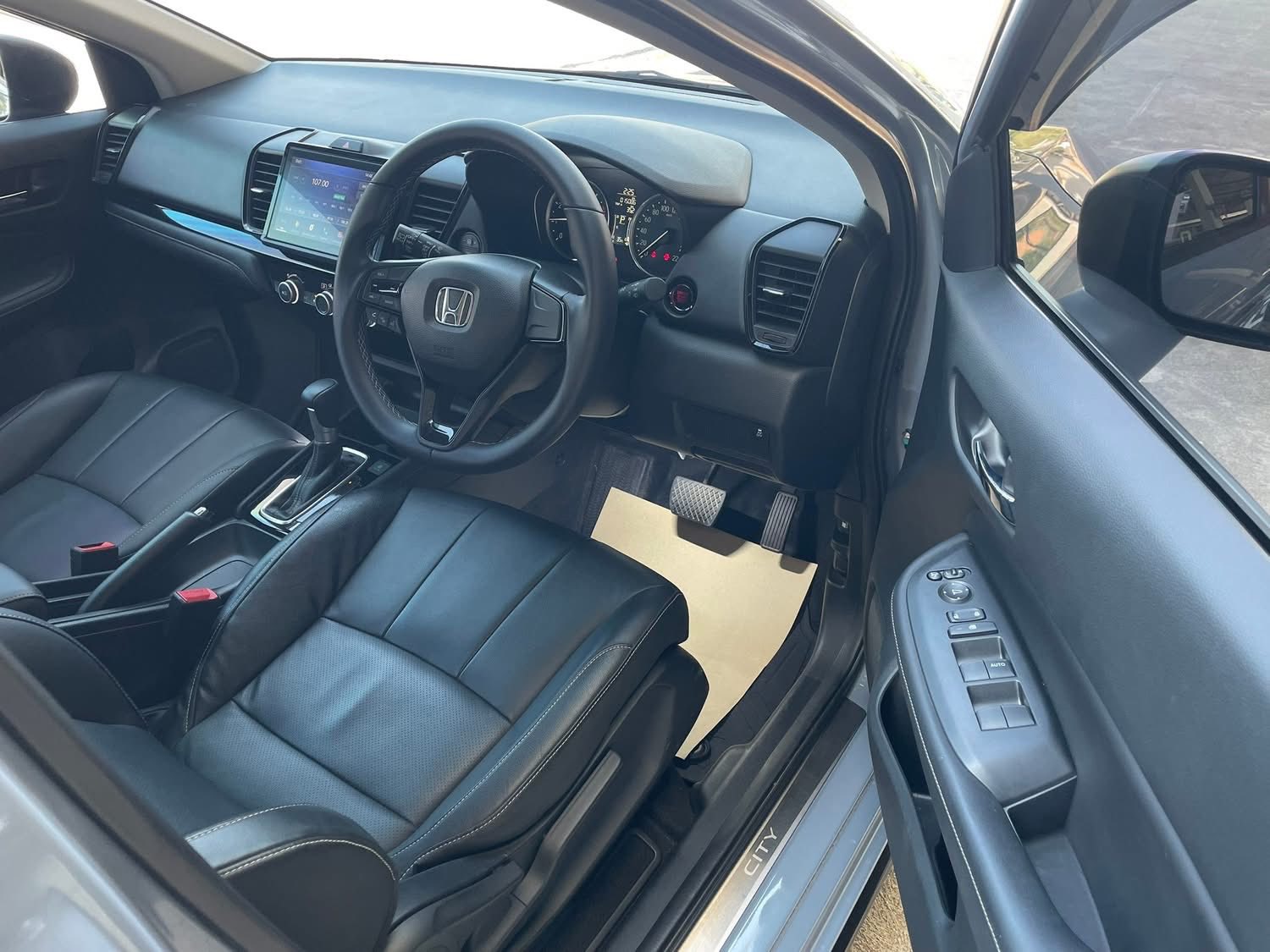 Honda City 1.0SV TERBO AT 2566