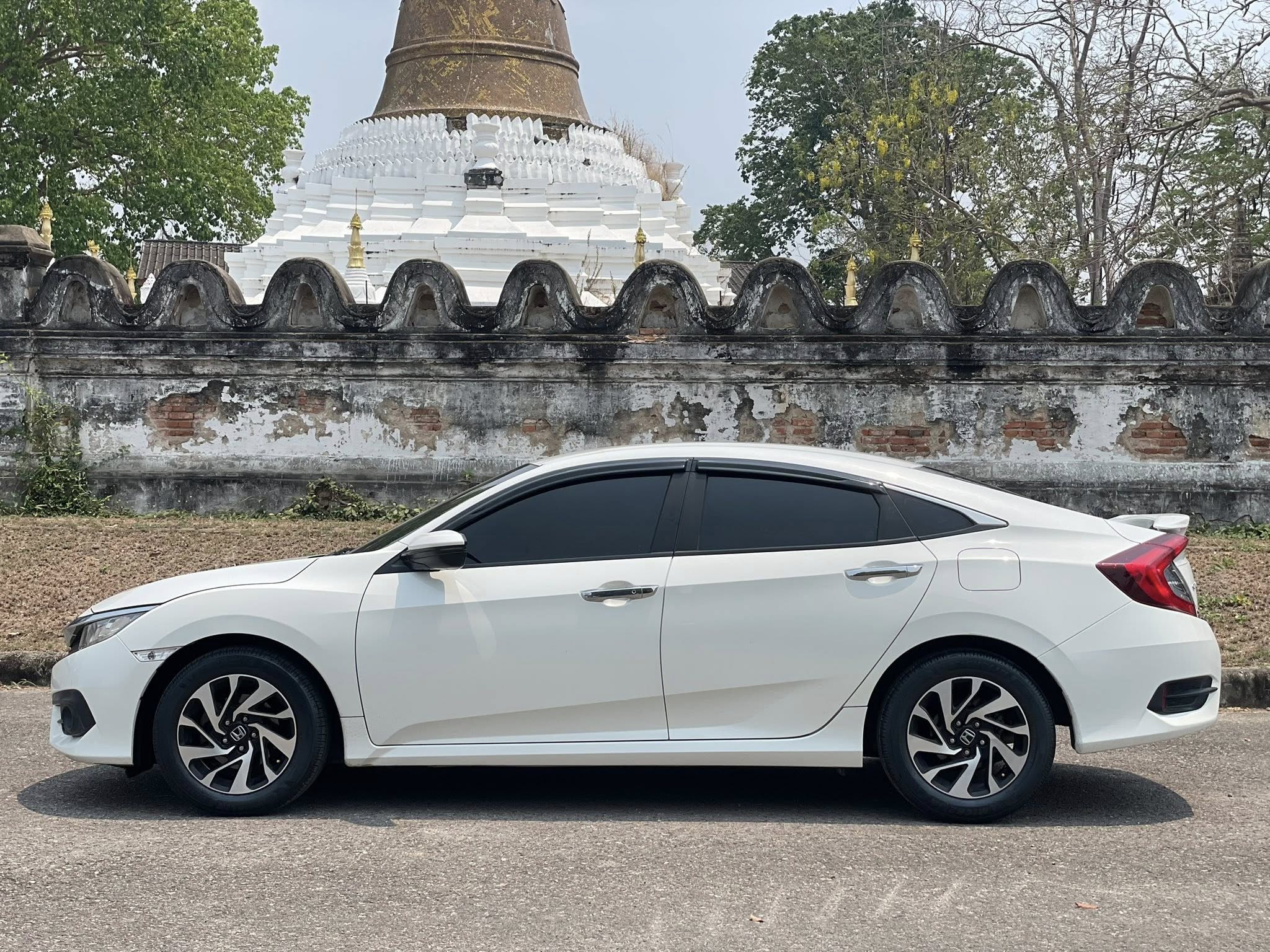 Honda Civic FC 1.8EL AT 2016