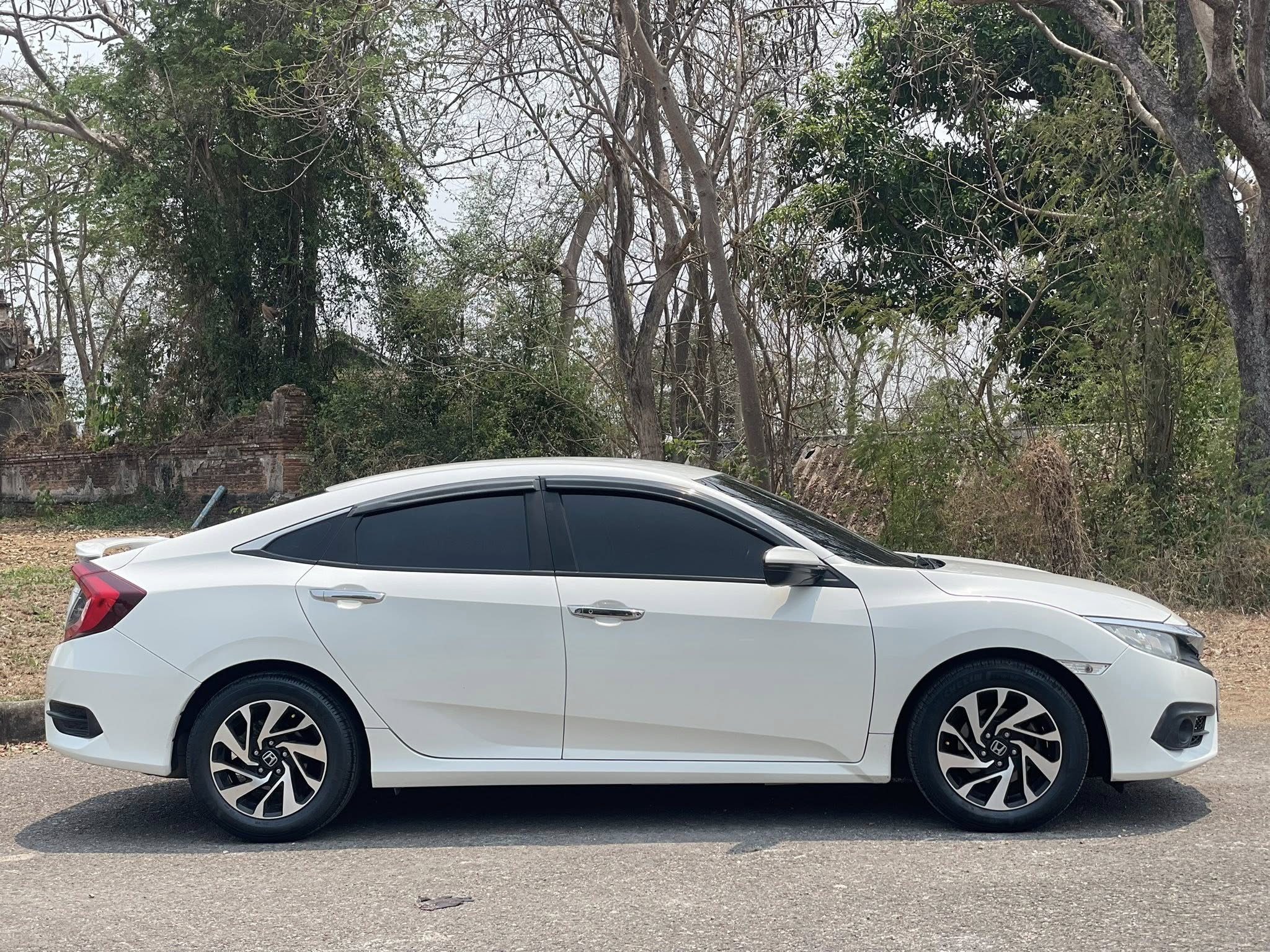 Honda Civic FC 1.8EL AT 2016