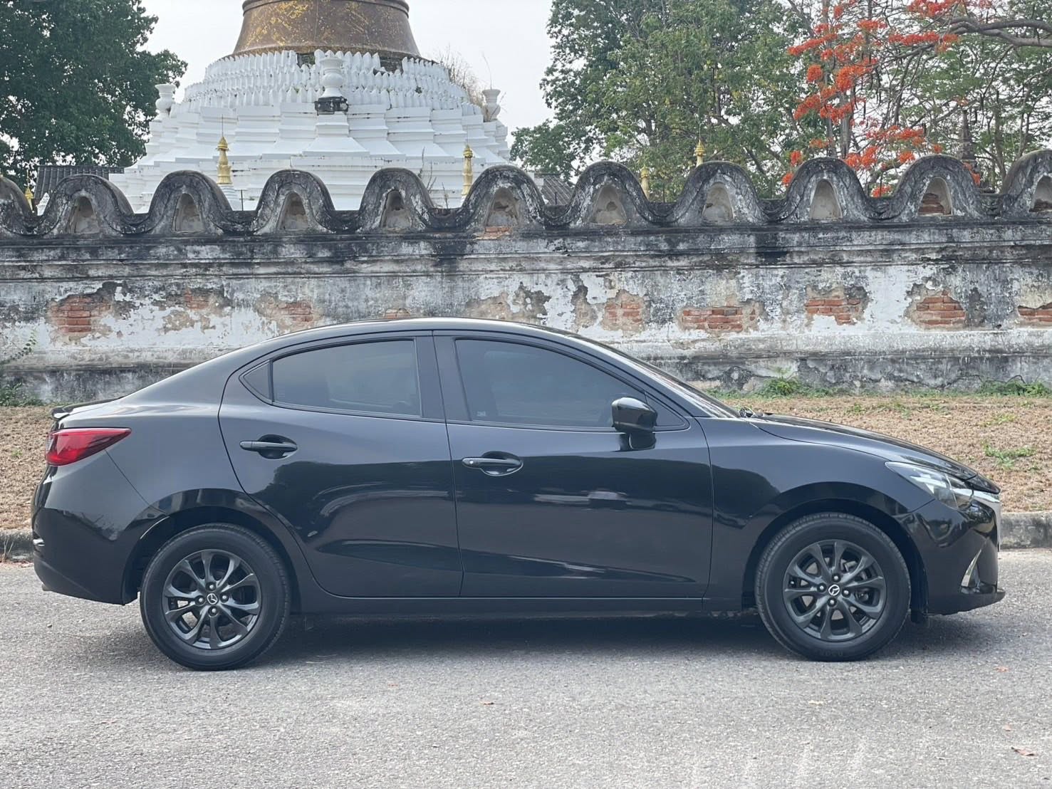Mazda 2 Sedan 1.3 Hi-Connect AT 2017