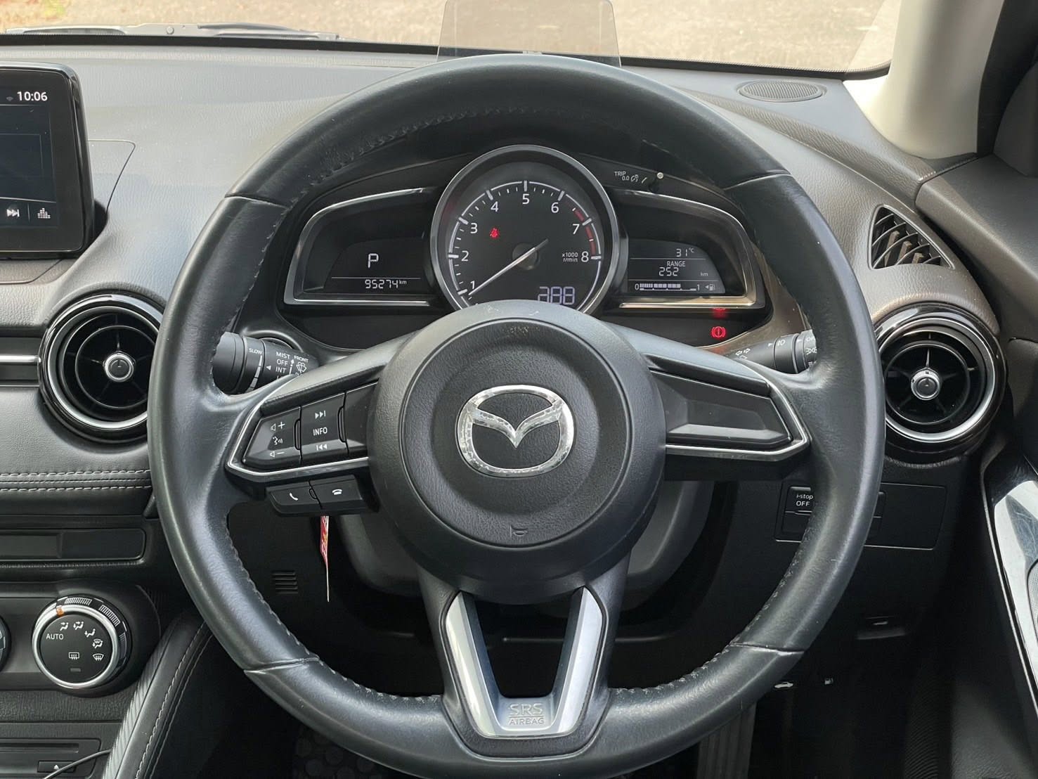 Mazda 2 Sedan 1.3 Hi-Connect AT 2017