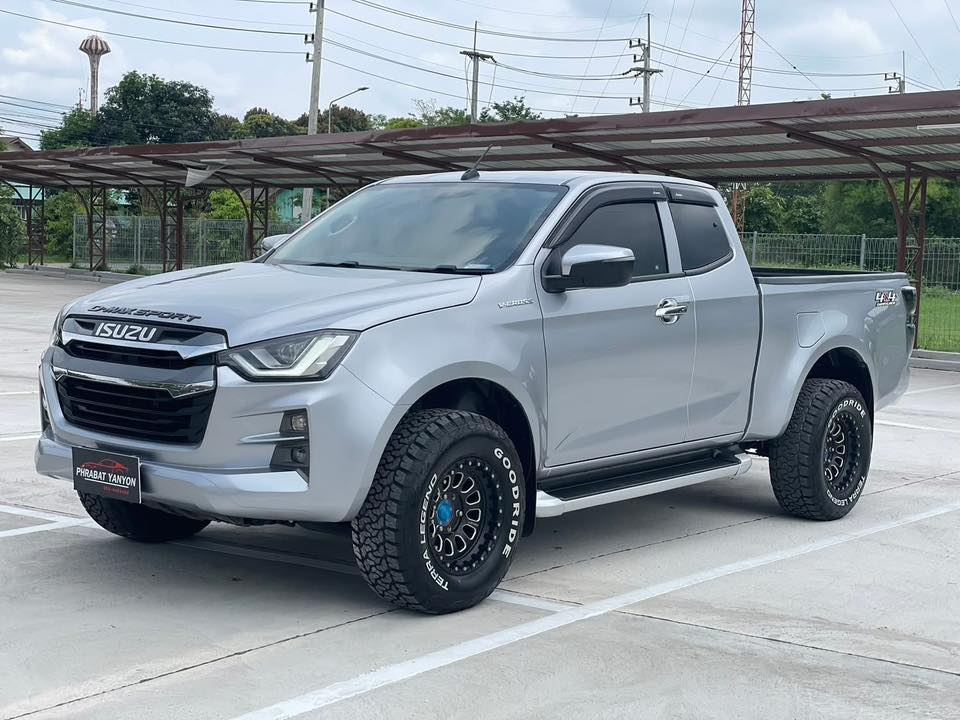 Isuzu AllNew D-Max 3.0 V-Cross Z 4WD SpaceCab M 2022