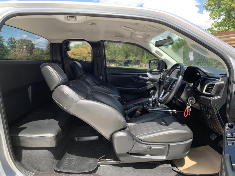 Isuzu AllNew D-Max 3.0 V-Cross Z 4WD SpaceCab M 2022