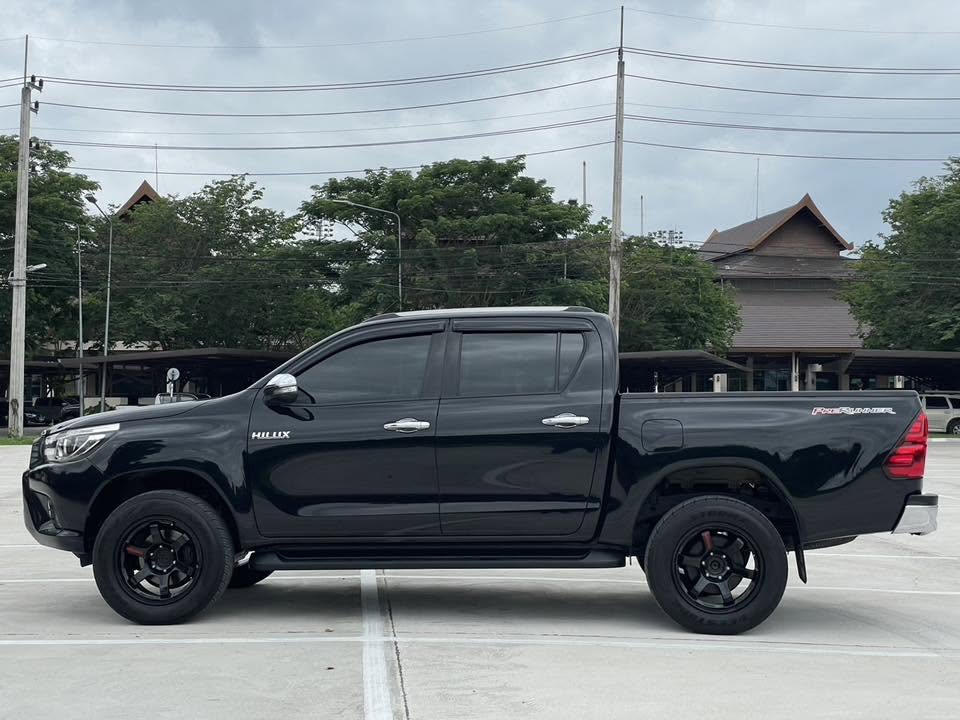 Toyota Revo 2.4 E Plus Prerunner AT 2560