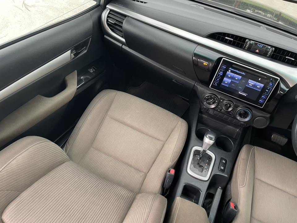 Toyota Revo 2.4 E Plus Prerunner AT 2560