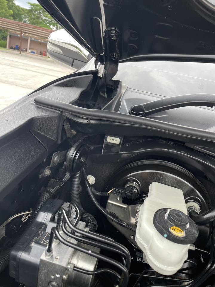 Toyota Revo 2.4 E Plus Prerunner AT 2560