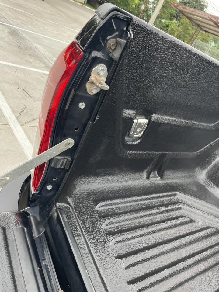 Toyota Revo 2.4 E Plus Prerunner AT 2560