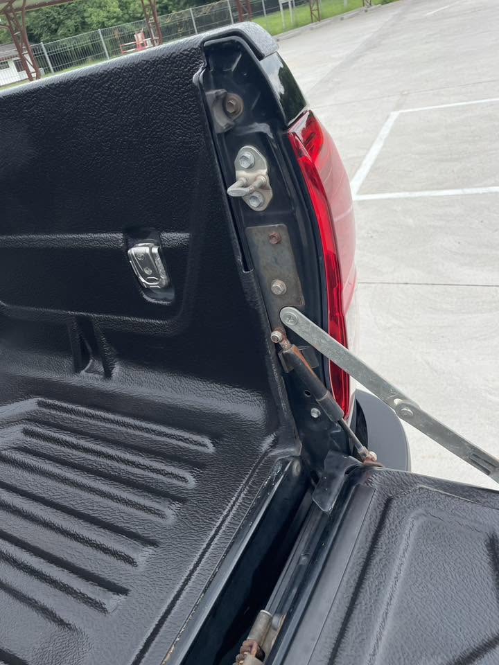 Toyota Revo 2.4 E Plus Prerunner AT 2560