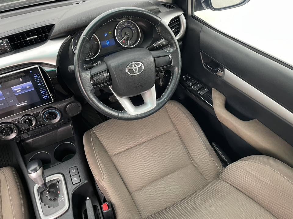 Toyota Revo 2.4 E Plus Prerunner AT 2560