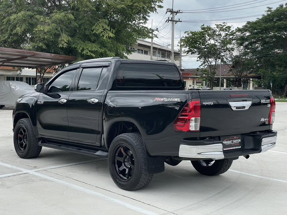 Toyota Revo 2.4 E Plus Prerunner AT 2560