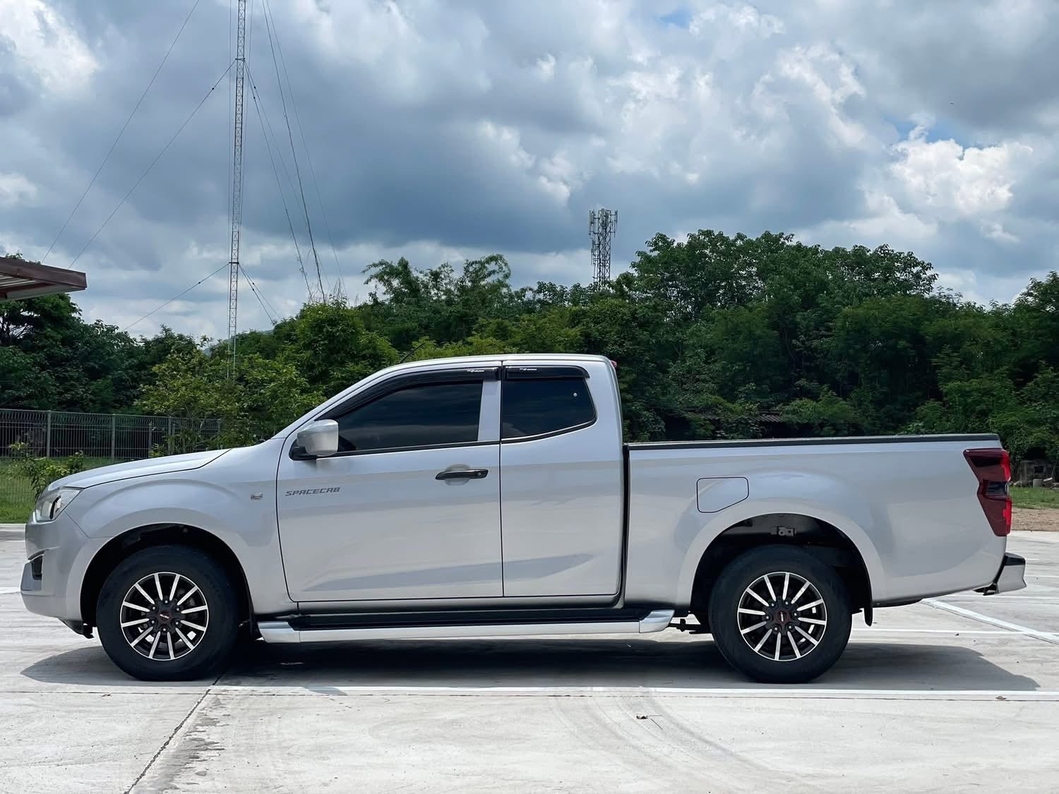 Isuzu Allnew D-max 1.9S SmartCab AT 2564
