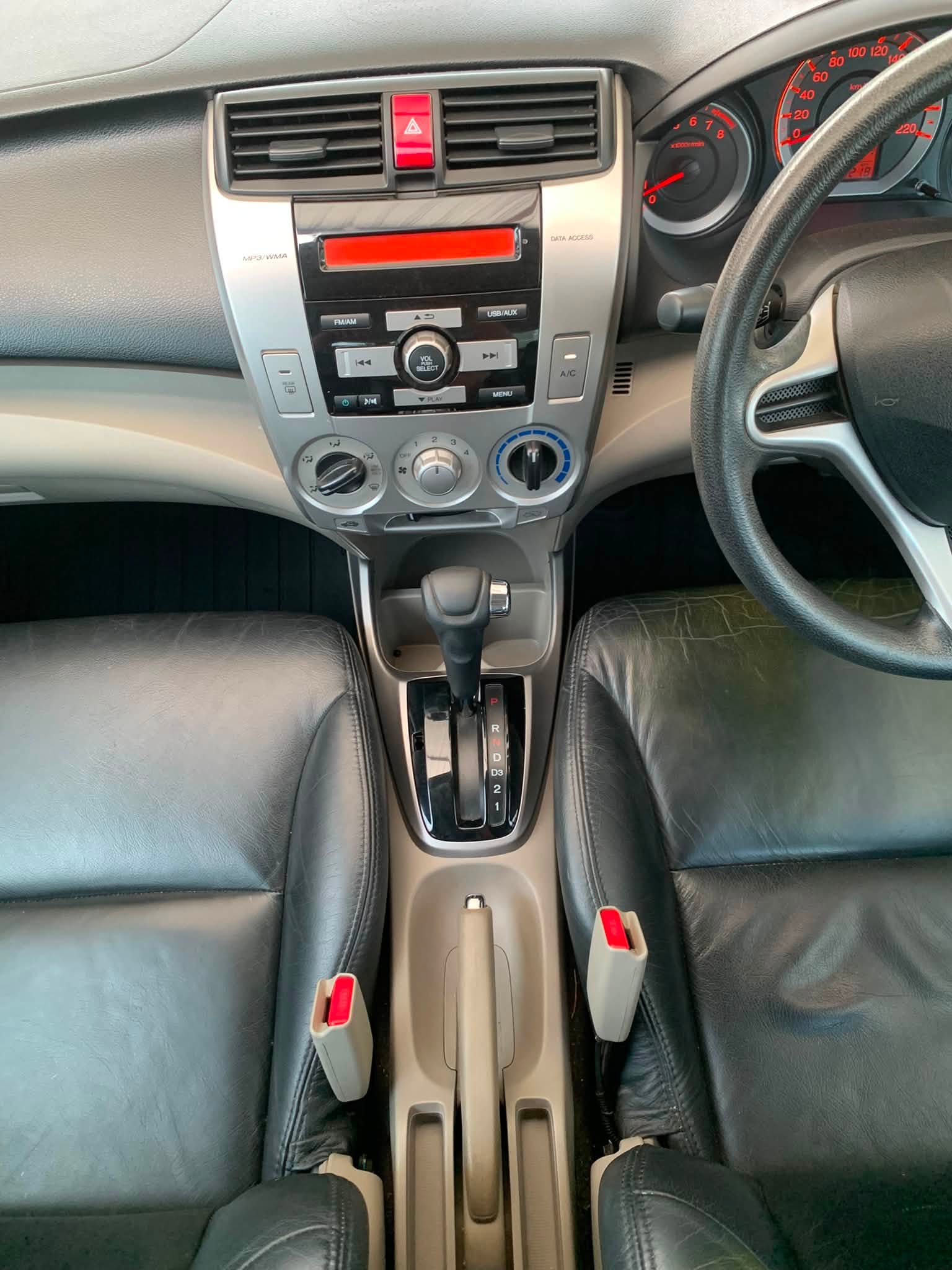 Honda City 1.5V AT 2554