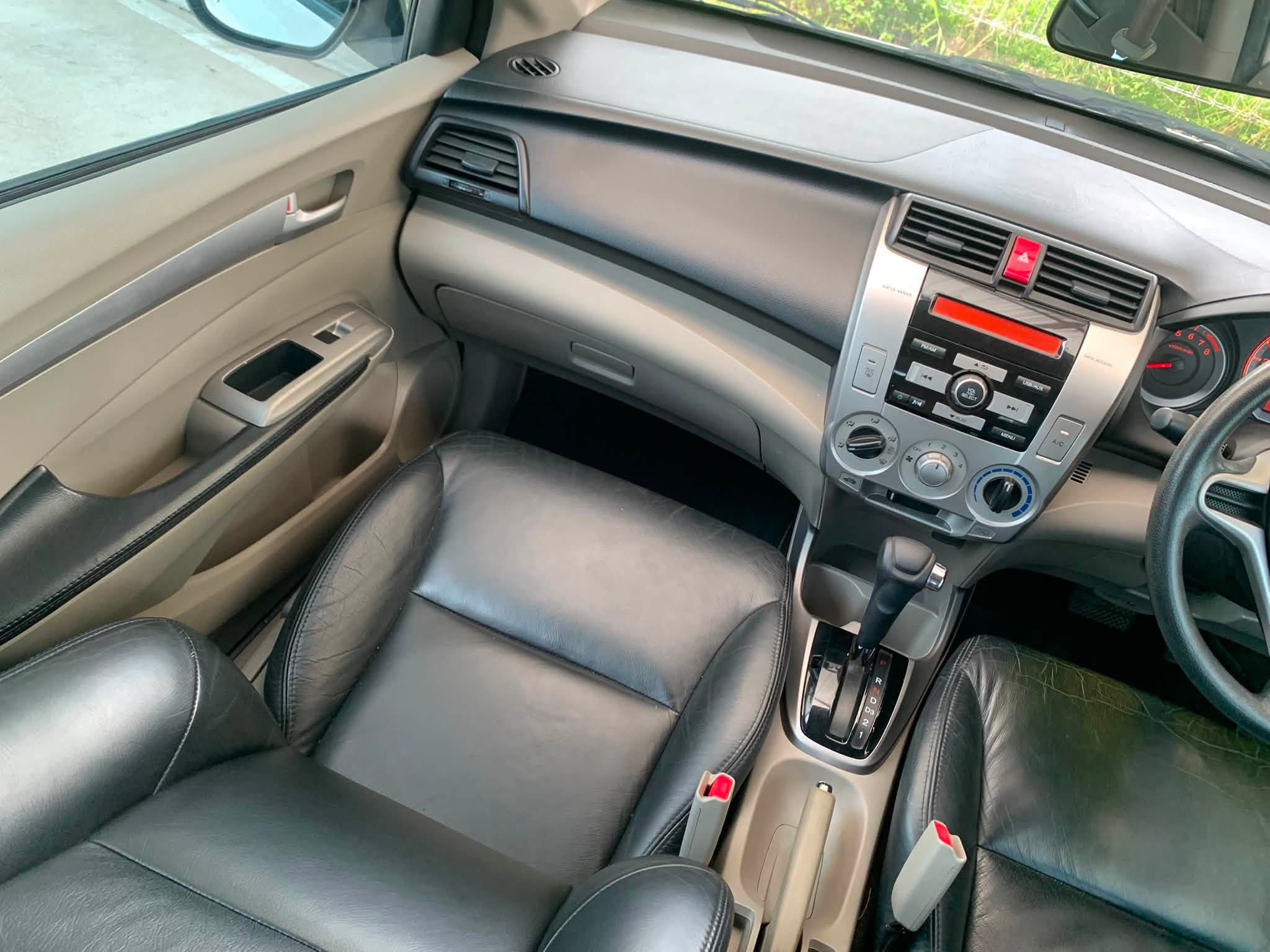 Honda City 1.5V AT 2554